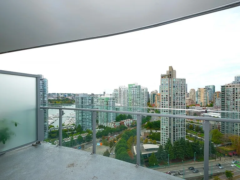 89 Nelson St #2403 — Photo 5
