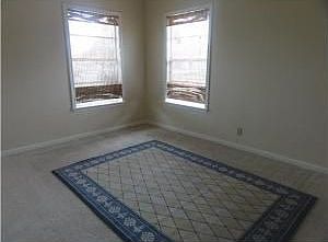 5th image of 942 Hazel Dr