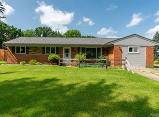34607 Jerome St, Chesterfield, MI 48047