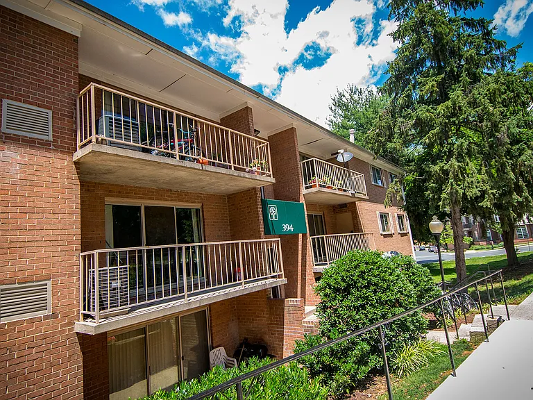 Spring Ridge Apartments Patios