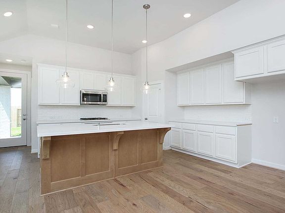 5th image of 13114 Sapphire Lake Ln