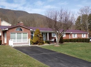 399 Wilburn Valley Rd, Pearisburg, VA 24134