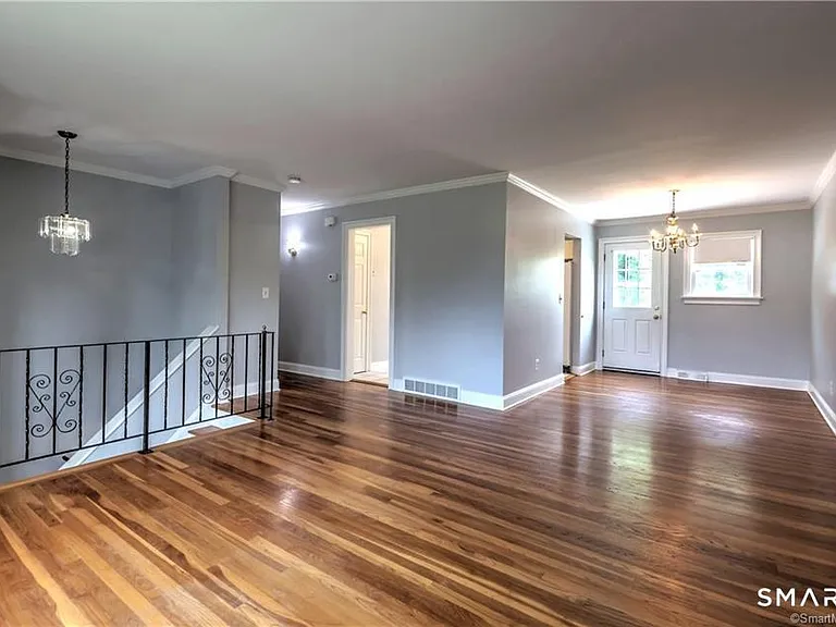 24 Beau St — Photo 16
