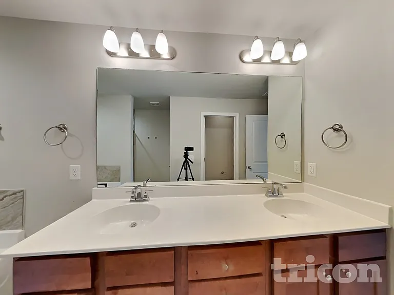 131 Hickory Station Ln — Photo 10