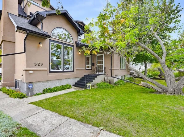 529 N 18th Ave NW, Calgary, AB T2M 0T7