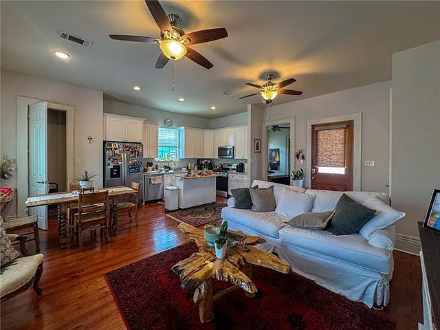 2308 N Johnson St — Photo 8