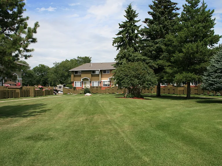 163 Greenwood Vl — Photo 19