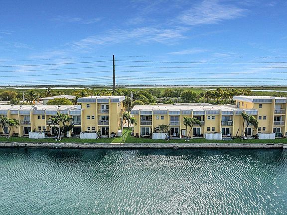 3rd image of 201 Coppitt Rd Floor 204B