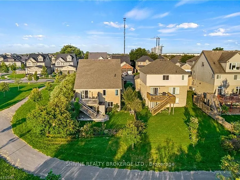 1841 Foxwood Ave #UPPER — Photo 37