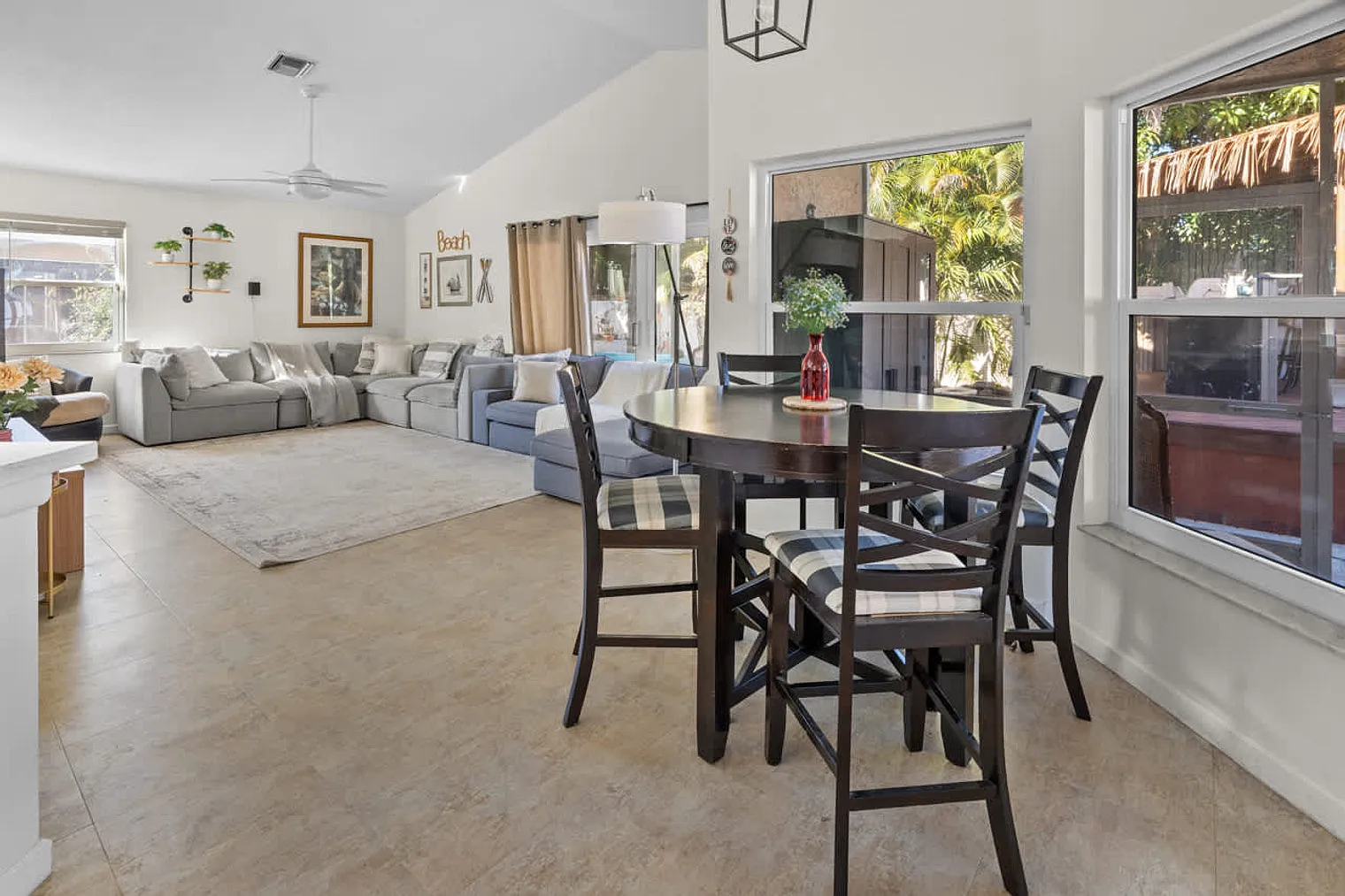 3 bed, 2.0 bath, 2357 sqft, $4,995 — Photo 3