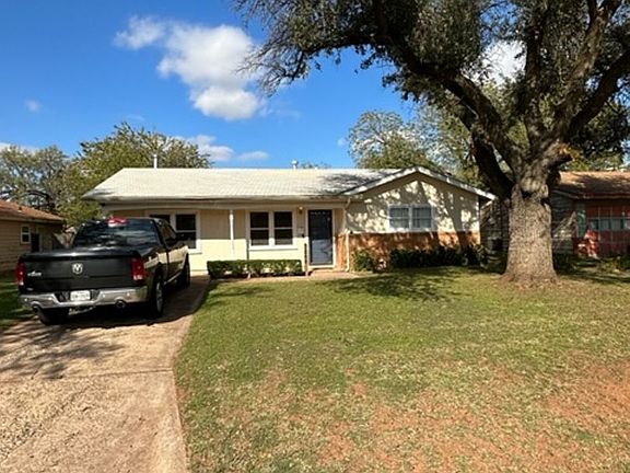 2nd image of 3266 Sherry Ln