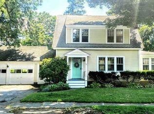 35 S Parsonage St, Rhinebeck, NY 12572