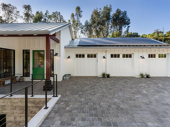 3rd image of 2243 Las Canoas Rd