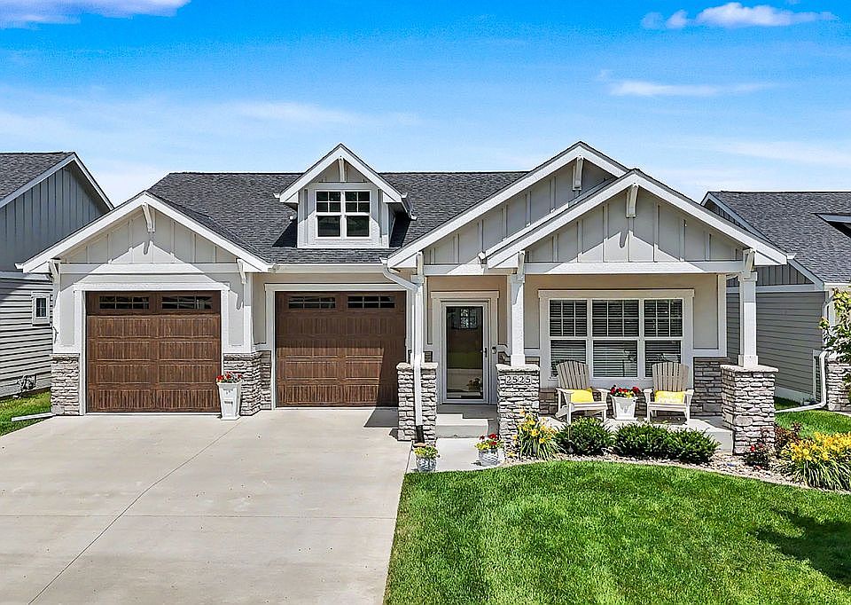 1st image of 2525 SW Vineyard Ln