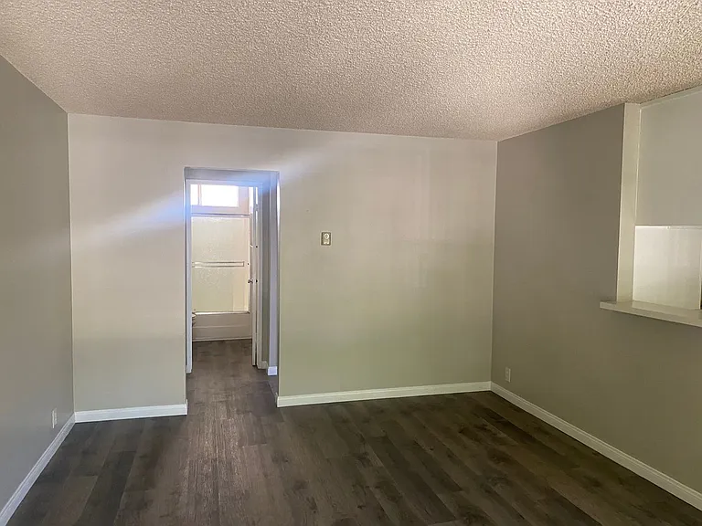 3462 Preble Ave — Photo 10
