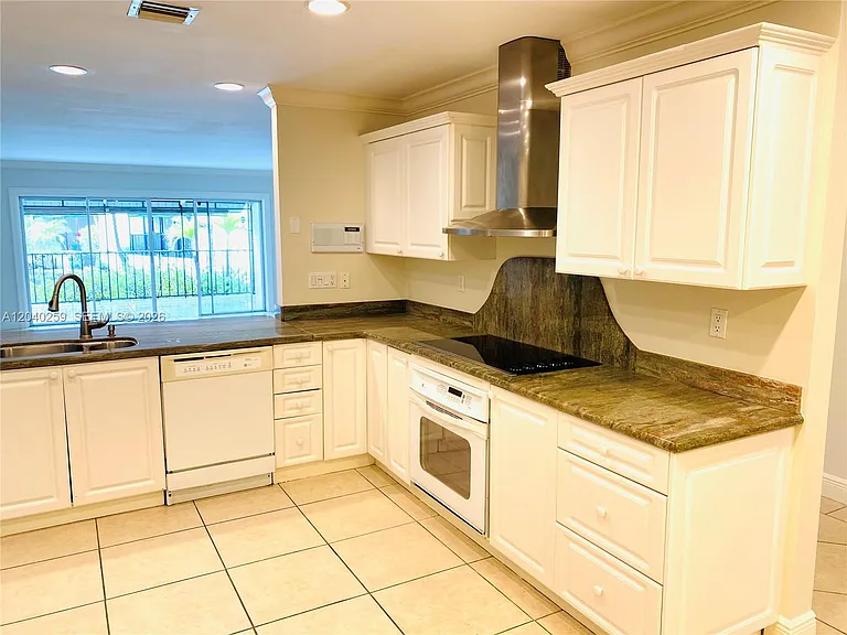 15187 Loch Isle Dr W #15187 — Photo 10