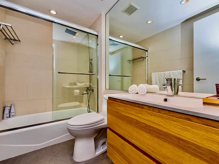 9595 Collins Ave #2F — Photo 8