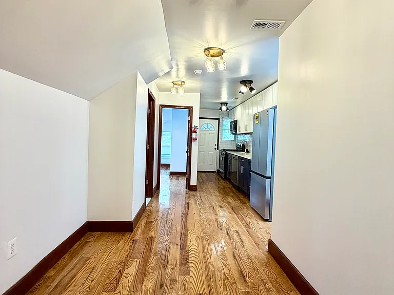 3304 N Hilton St #E — Photo 8