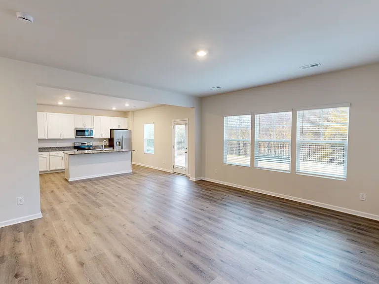 Westmoreland Estates — Photo 14