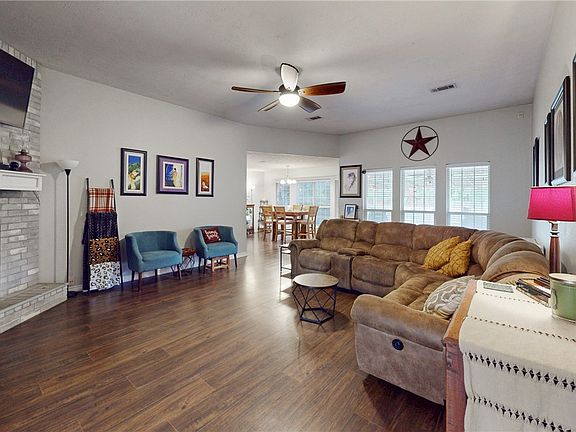 2nd image of 3960 Windfree Dr