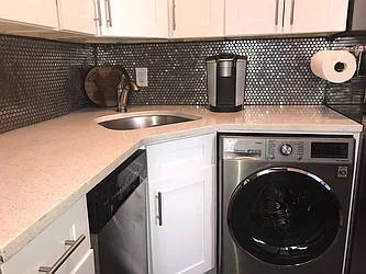 Rented by Gazal International Brokerage Group