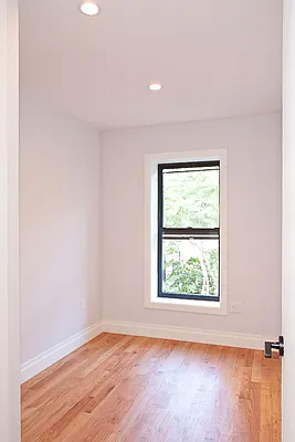 Rented by Nooklyn NYC LLC | media 128