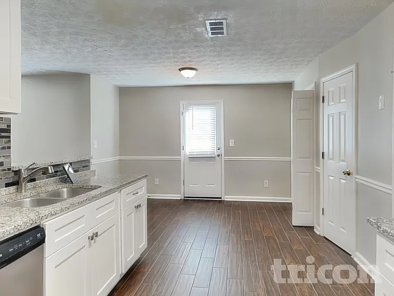 1120 Patton Way — Photo 5