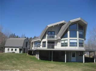 527 Ash Point Dr, Owls Head, ME 04854