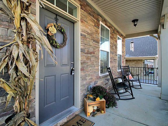2nd image of 4804 Genoa Dr