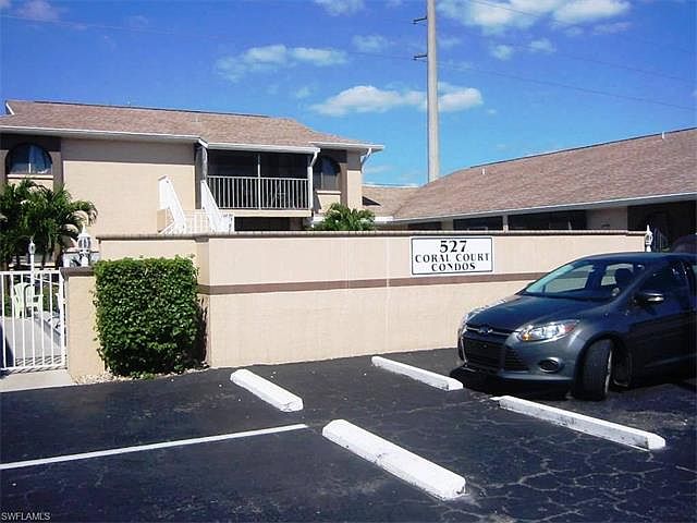1st image of 527 Cape Coral Pkwy W APT 3