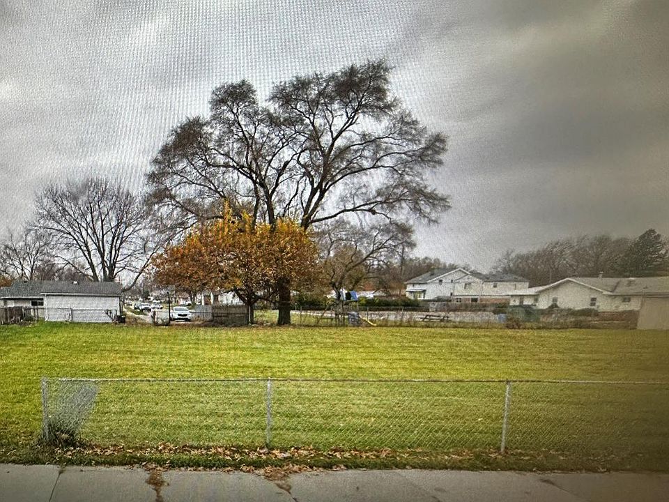 1st image of 25859 Couzens Ave