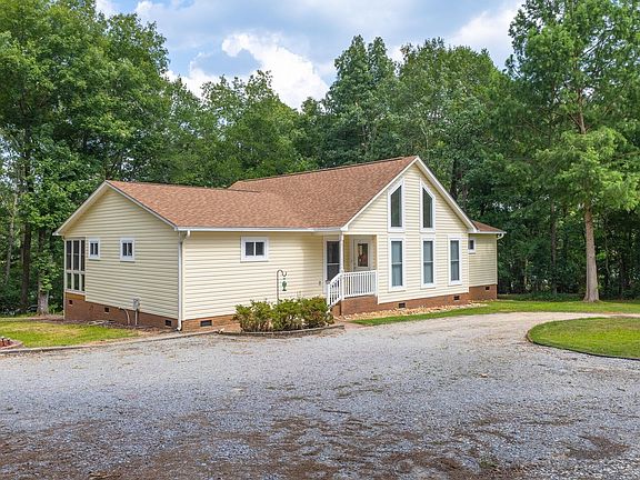 3rd image of 813 Edisto Lake Rd
