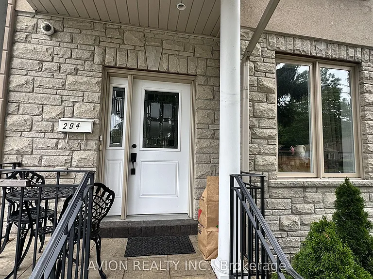 294 Warden Ave — Photo 3