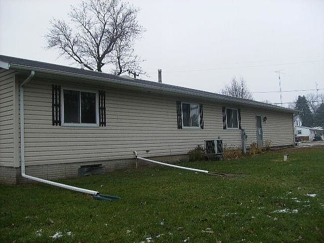 2nd image of 7994 Freeport Rd