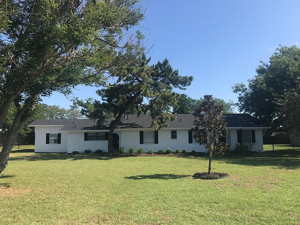1st image of 1030 Primrose Ln