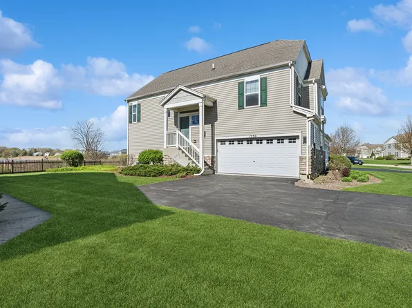 1250 Park View Dr, Antioch, IL 60002