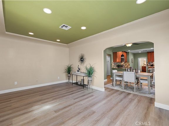 5th image of 106 S Redwood Ave