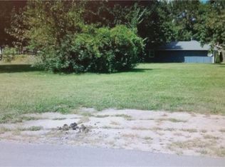 202 S 4th St, Louisburg, KS 66053