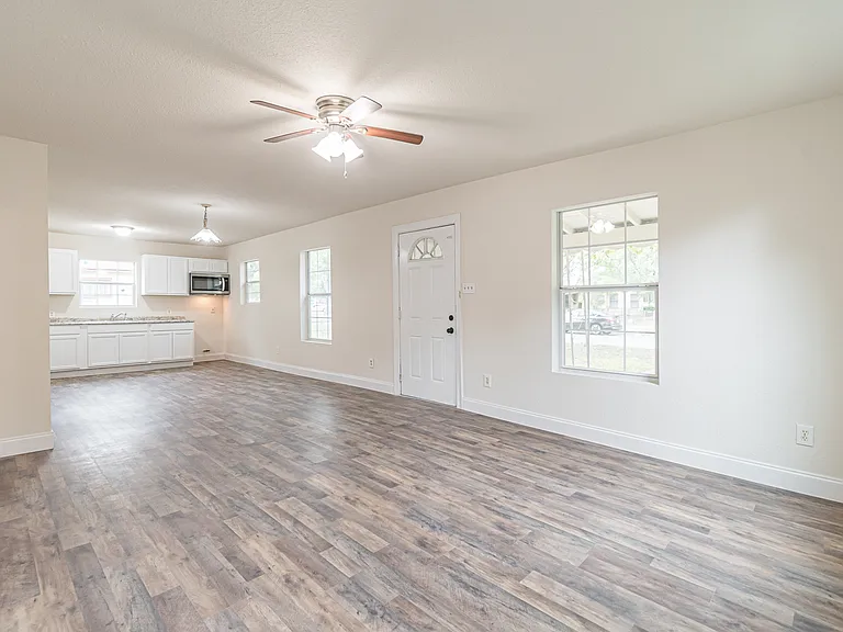 106 Southway Dr #1 — Photo 9