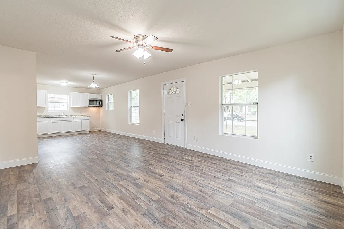Building Photo - 106 Southway Dr #1