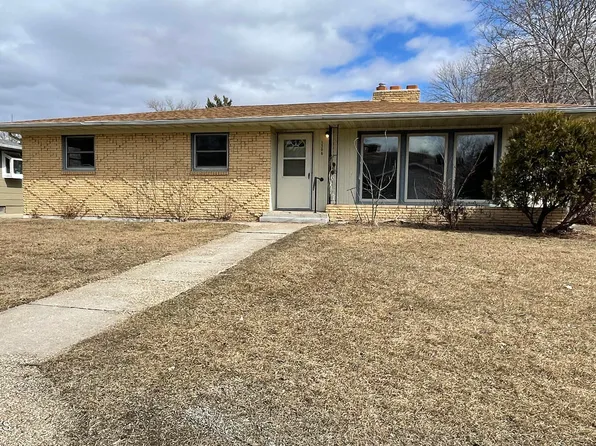 1308 5th Ave NW, Jamestown, ND 58401