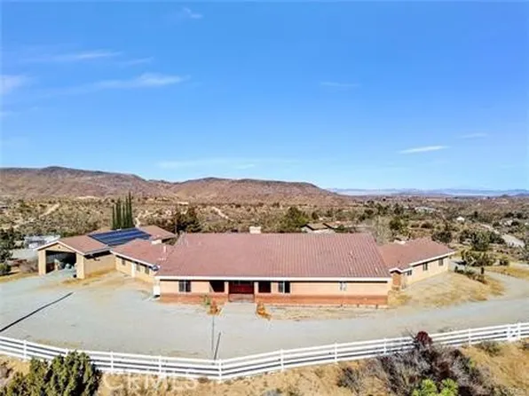 5040 Brisbane Ave, Yucca Valley, CA 92284