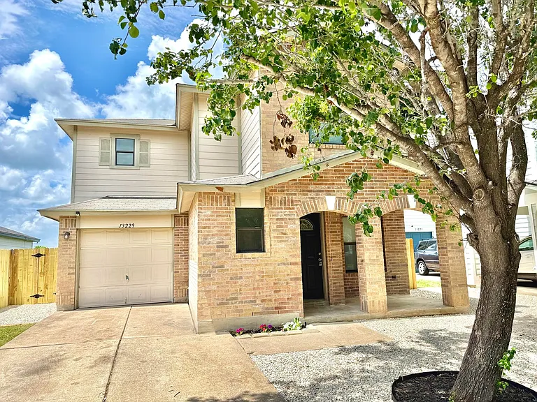 13229 Coomes Dr — Photo 1