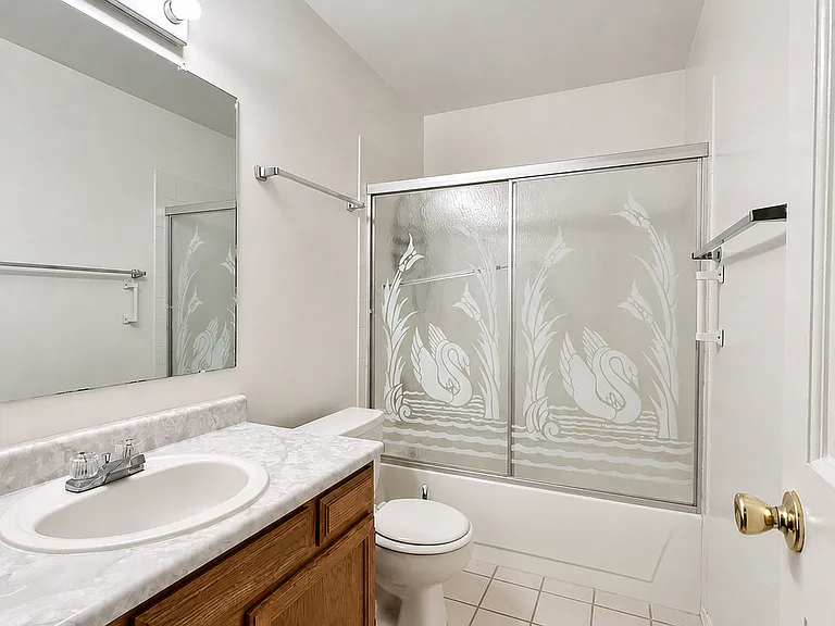 1031 Portland Pl #7 — Photo 8