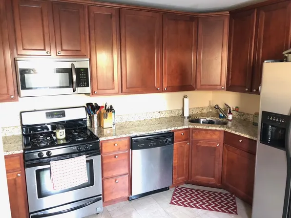 45 Houghton St #3, Dorchester, MA 02122