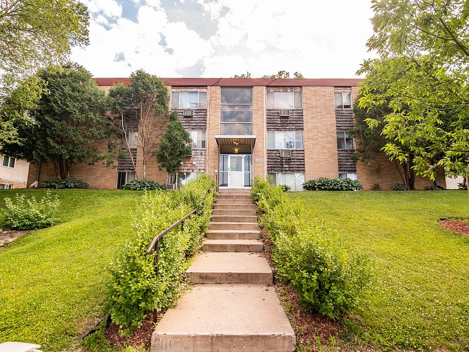 1st image of 1555 Willis Ave #3