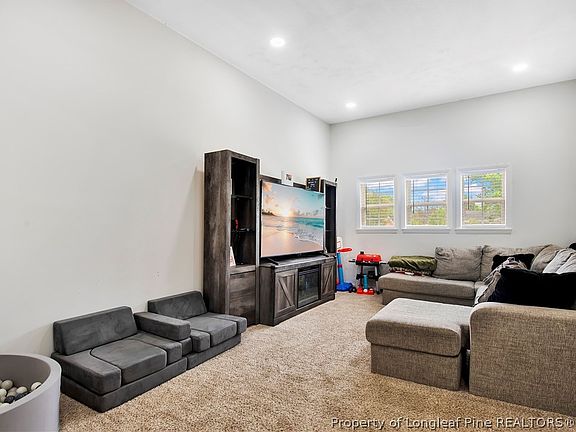 4th image of 3218 Pelligrini Ave