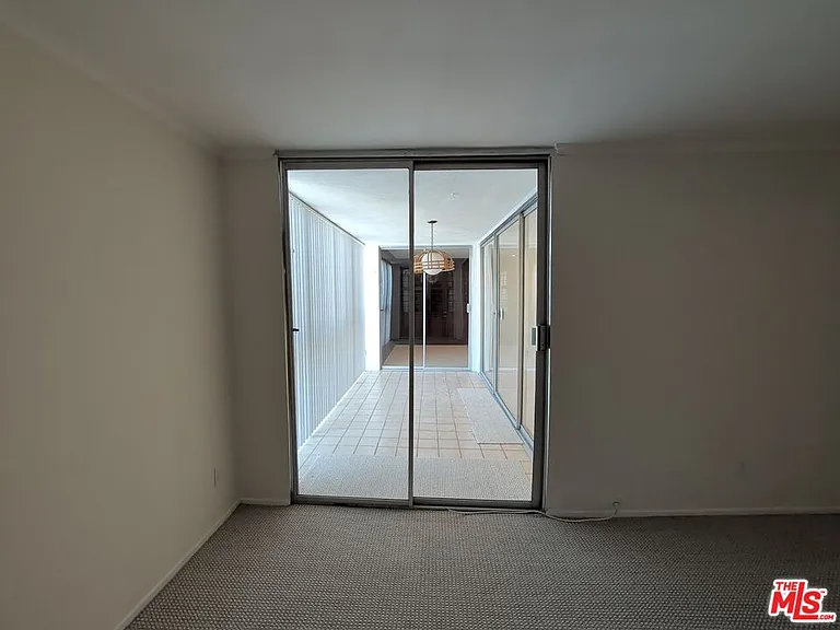 415 Montana Ave #203 — Photo 15