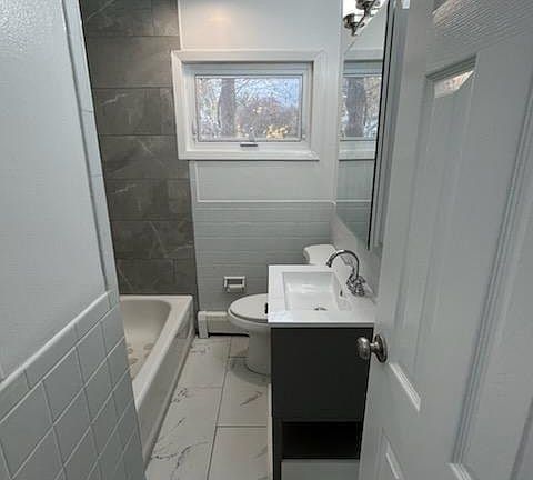 5th image of 476 S Ocean Ave