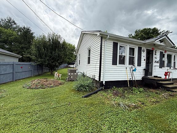 4th image of 309 Jackson St